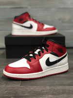 Jordan 1 Mid Chicago 2020