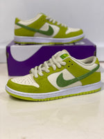 Nike SB Dunk Low Green Apple